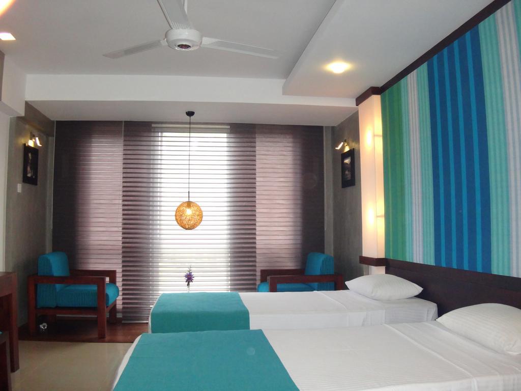 Hotel Topaz Kandy Exterior photo